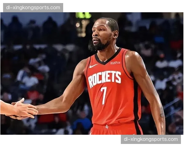老鹰沃克三分开局7-0 火箭杜兰特带队下半场拉开分差